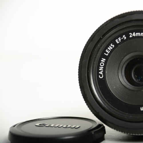 CANON  EF S