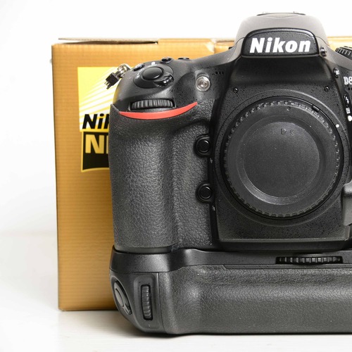 NIKON DIGITALE 